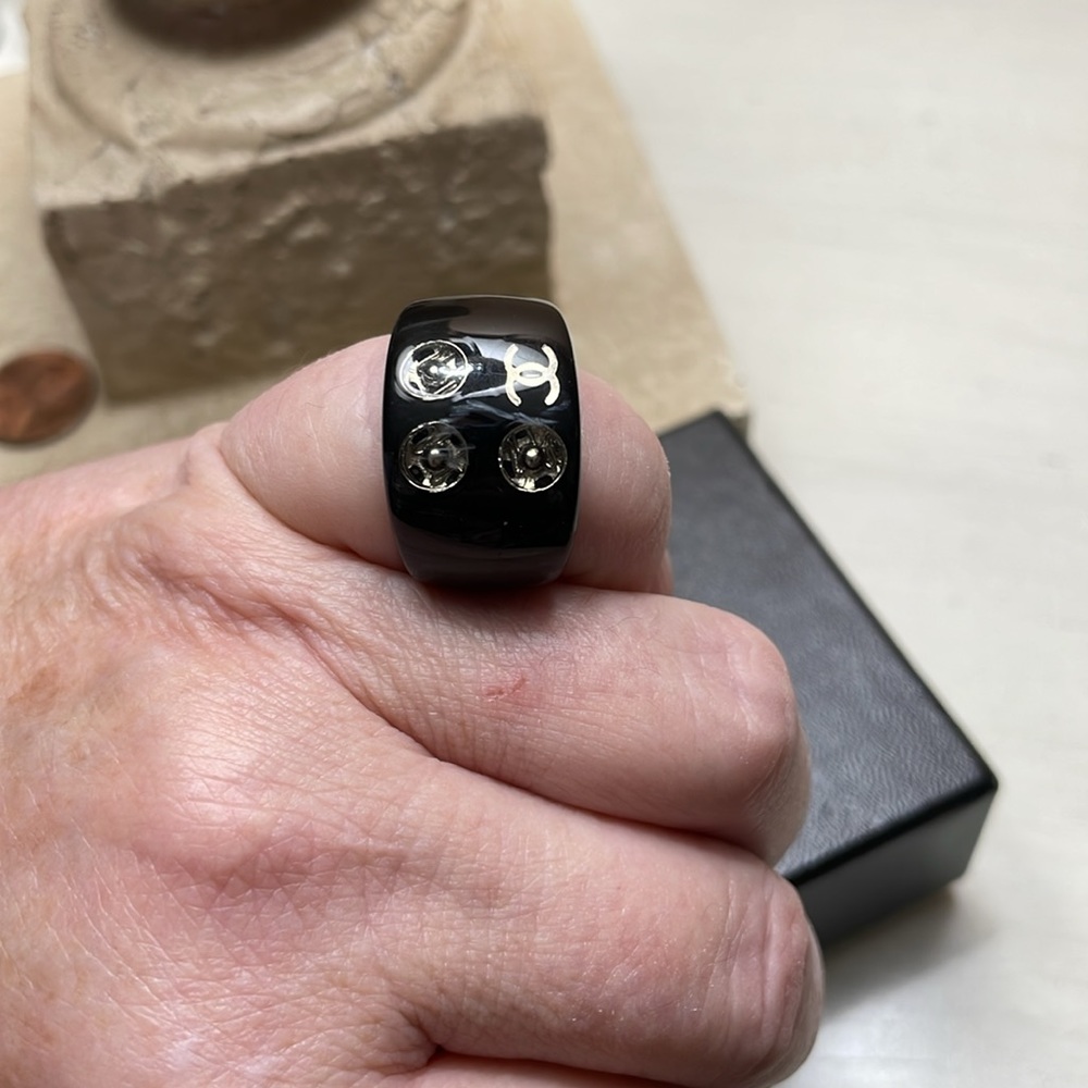 CC stamped Chanel black Resin Ring sz US 7 - Picture 5 of 14
